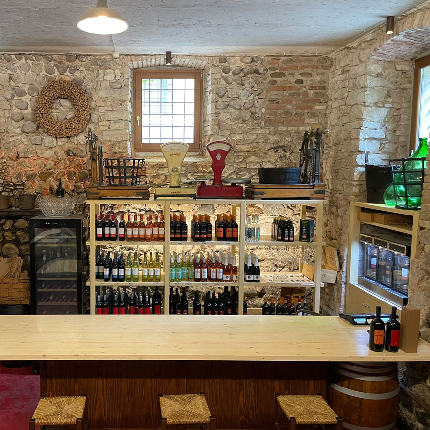 Weinkeller Bed and Breakfast le Coste in Lazise